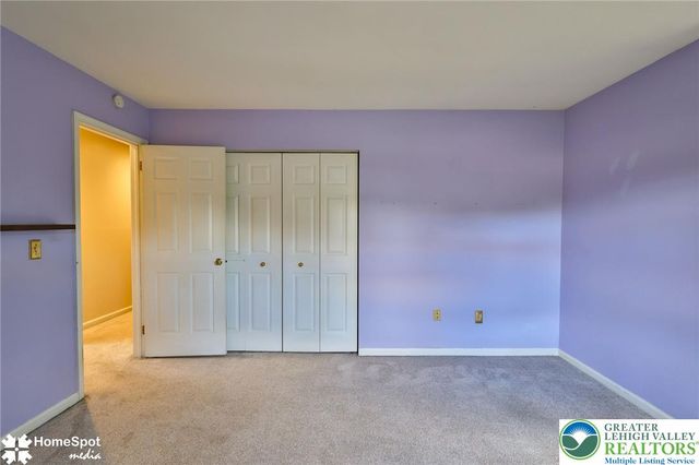 1862 Falcon Drive, Bethlehem City, PA 18017