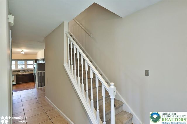 1862 Falcon Drive, Bethlehem City, PA 18017