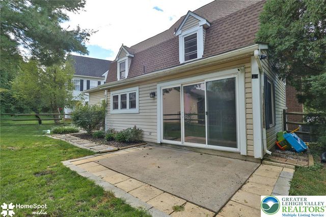 1862 Falcon Drive, Bethlehem City, PA 18017