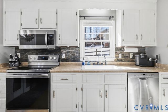 13903 Deer Thicket Ln, Midlothian, VA 23112