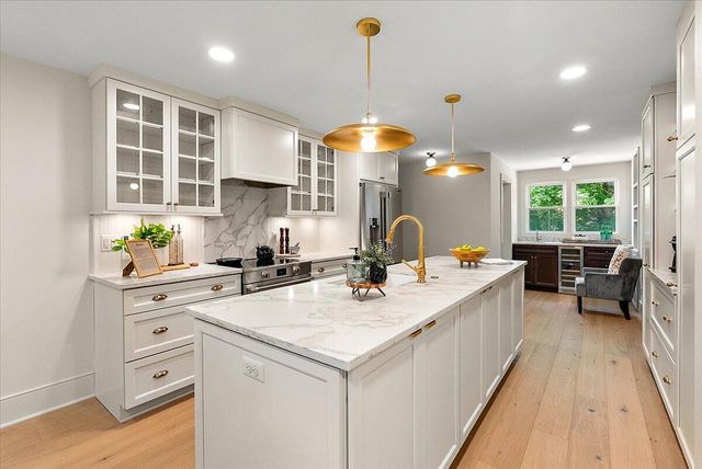 1575 Earhart Road, Ann Arbor Twp, MI 48105