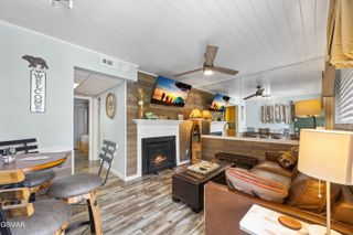 685 River Rd, Gatlinburg, TN 37738