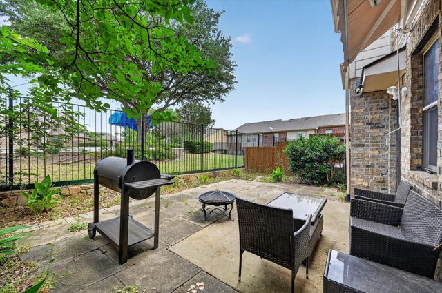 3715 Sicily Street, Irving, TX 75038
