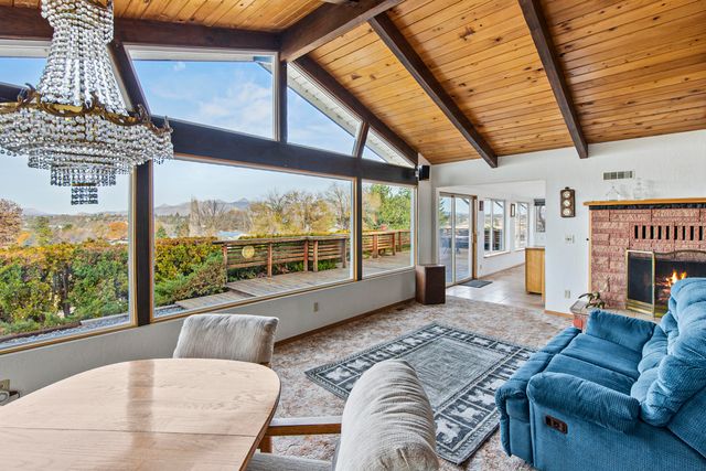 6691 NW 17th Street, Terrebonne, OR 97760