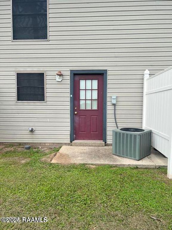 201 High Meadows Boulevard 103, Lafayette, LA 70507