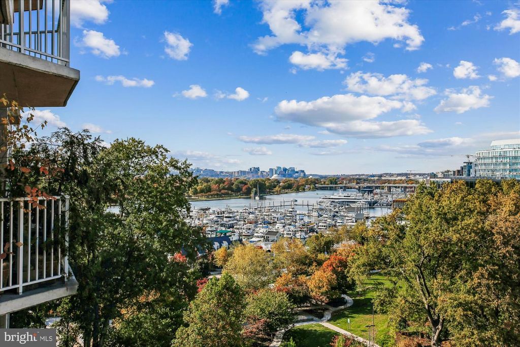 560 N ST SW #N803, Washington, DC 20024