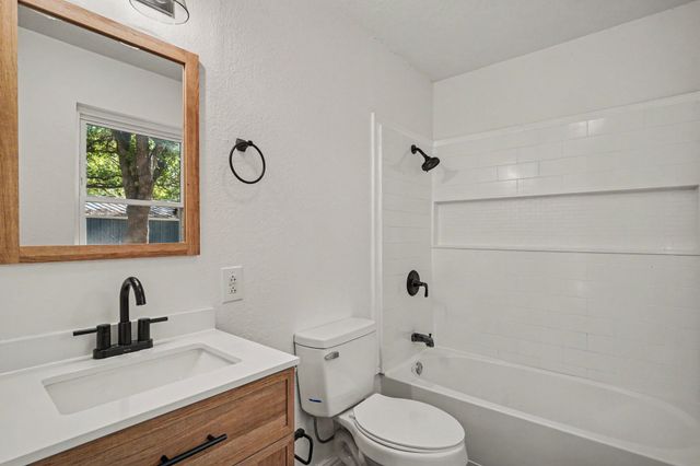 4305 Lucero Drive, Granbury, TX 76048
