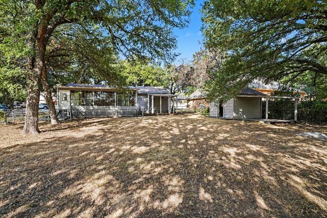 4305 Lucero Drive, Granbury, TX 76048