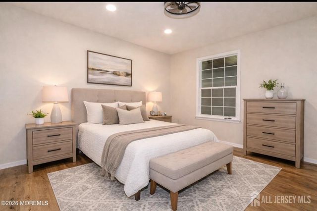 8 Benjamin Franklin Drive, Monroe, NJ 08831