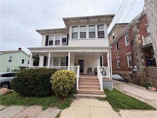 10 Russell Avenue, Newport, RI 02840