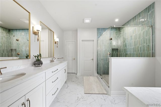 5136 Thompson Road, Clarence, NY 14031