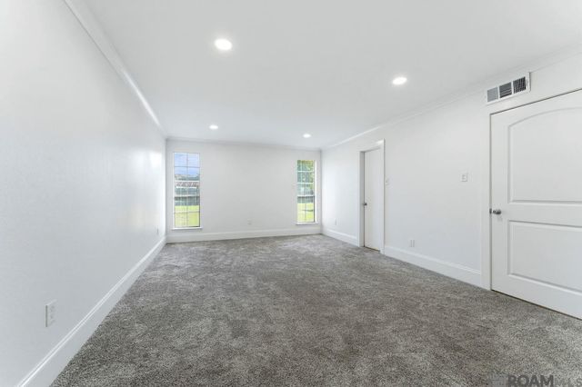 12214 Lake Ladare Ave, Baton Rouge, LA 70816