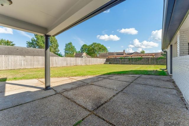 12214 Lake Ladare Ave, Baton Rouge, LA 70816