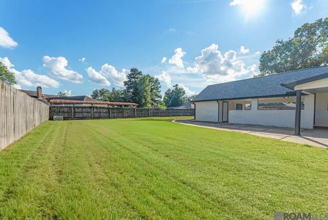 12214 Lake Ladare Ave, Baton Rouge, LA 70816
