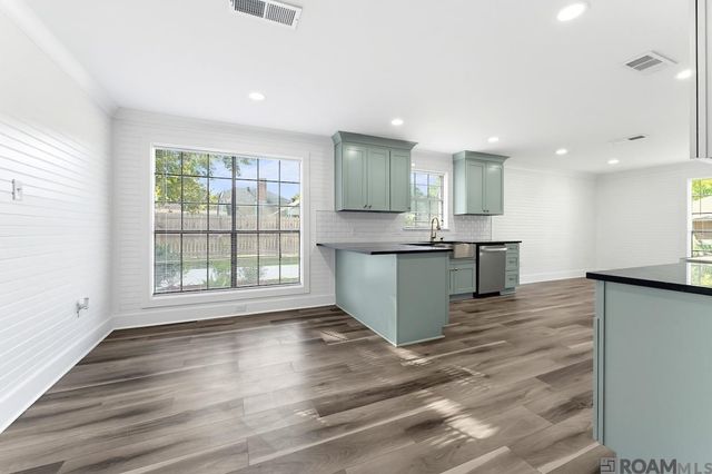 12214 Lake Ladare Ave, Baton Rouge, LA 70816