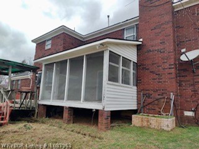 2625 Burnville Road, Greenwood, AR 72936