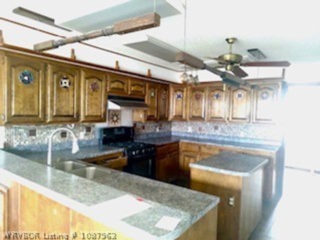 2625 Burnville Road, Greenwood, AR 72936