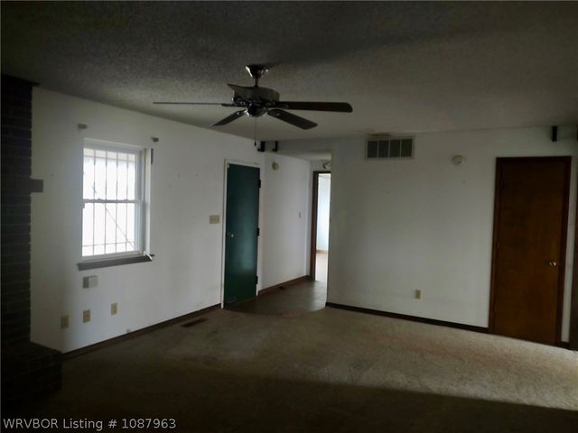 2625 Burnville Road, Greenwood, AR 72936