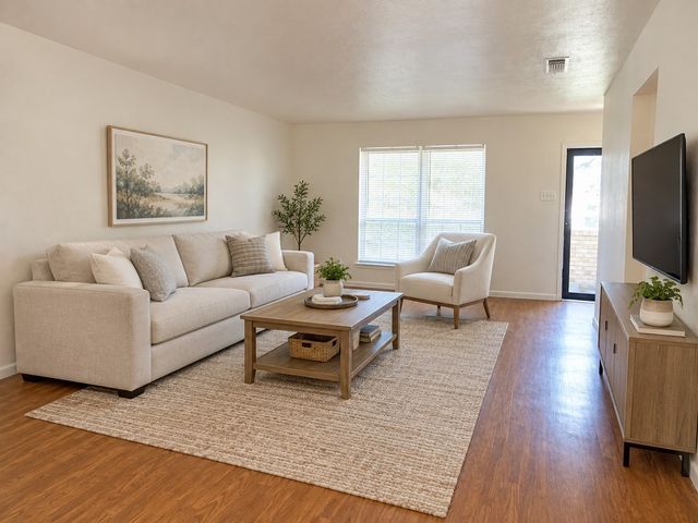 1763 Meadow Crest Lane, Duncanville, TX 75137