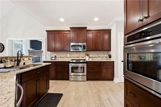 410 Kings Point Drive, Canton, GA 30115