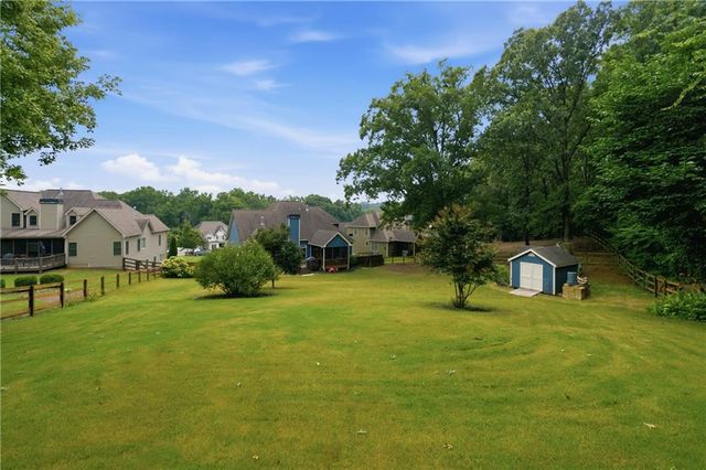 410 Kings Point Drive, Canton, GA 30115