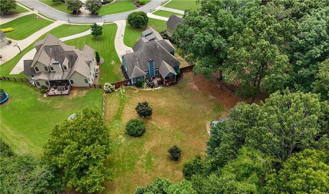 410 Kings Point Drive, Canton, GA 30115