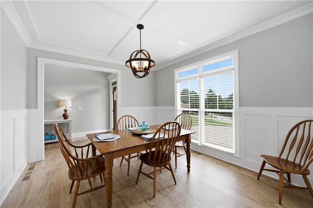 410 Kings Point Drive, Canton, GA 30115