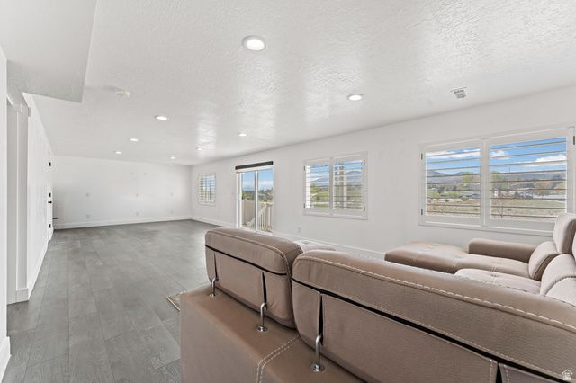 64 N DESERT SAGE CIR, Saratoga Springs, UT 84045