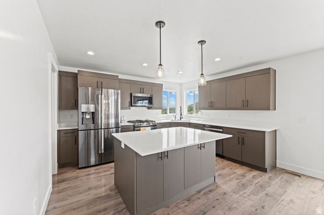 64 N DESERT SAGE CIR, Saratoga Springs, UT 84045