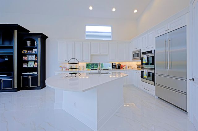 118 Monte Carlo Drive, Palm Beach Gardens, FL 33418