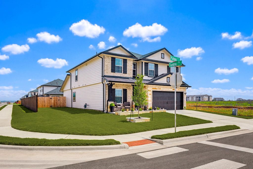 601 Plateau ST, Maxwell, TX 78656