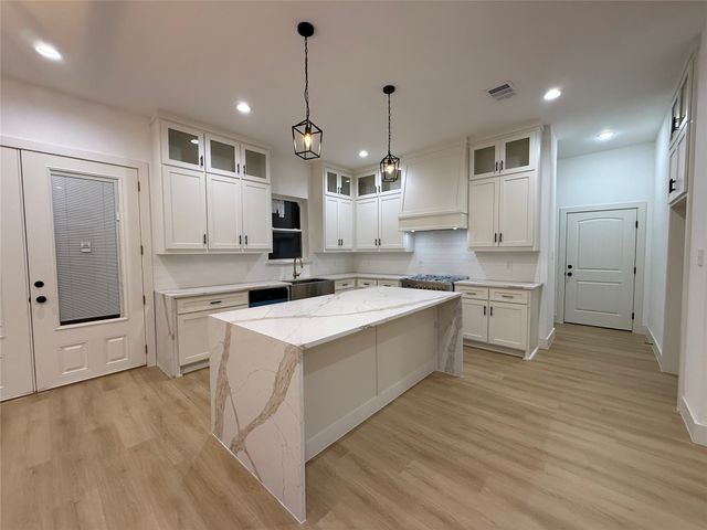 7442 County Road 4023 Road, Kemp, TX 75143