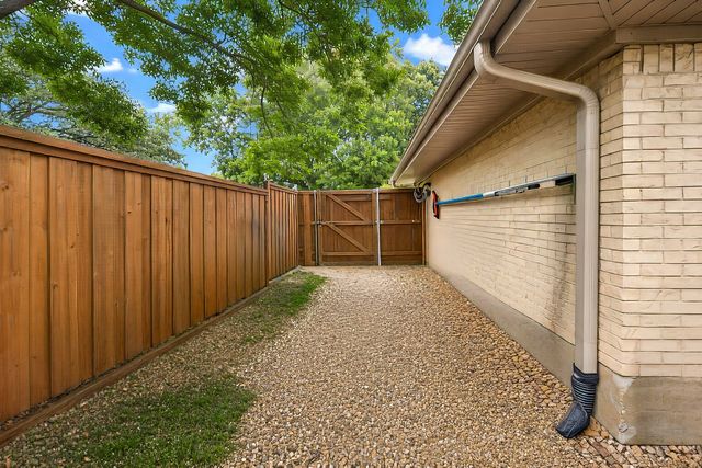 3056 Primrose Lane, Farmers Branch, TX 75234