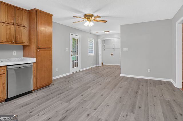 128 Cedar Ridge Road, Locust Grove, GA 30248