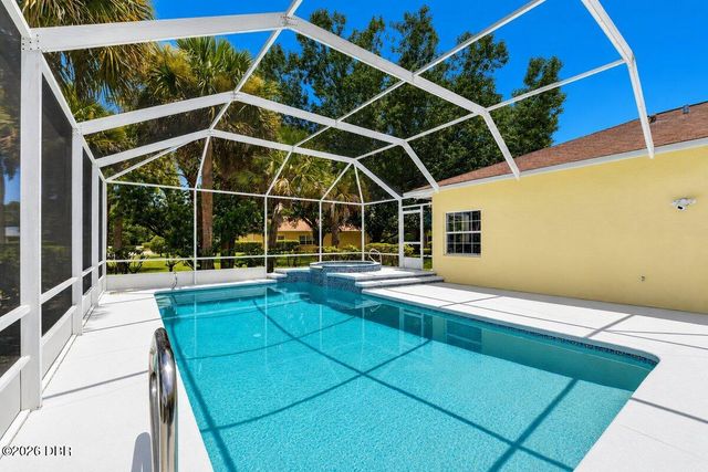 3 Fairfax Court, Palm Coast, FL 32164