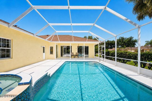 3 Fairfax Court, Palm Coast, FL 32164