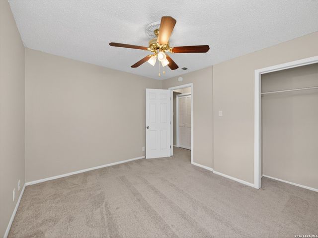 8517 Echo Creek Lane, San Antonio, TX 78240