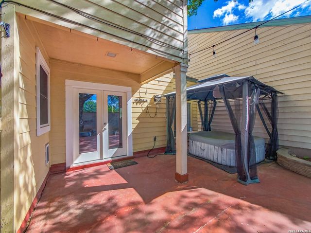 8517 Echo Creek Lane, San Antonio, TX 78240