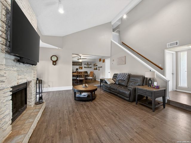 8517 Echo Creek Lane, San Antonio, TX 78240