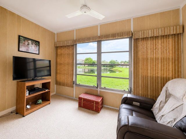 5901 NW 61st Avenue 105, Tamarac, FL 33319