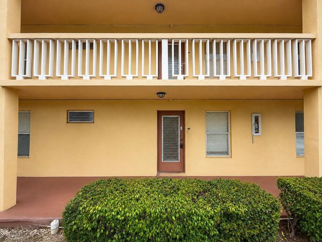 5901 NW 61st Avenue 105, Tamarac, FL 33319
