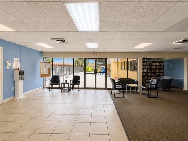 5901 NW 61st Avenue 105, Tamarac, FL 33319