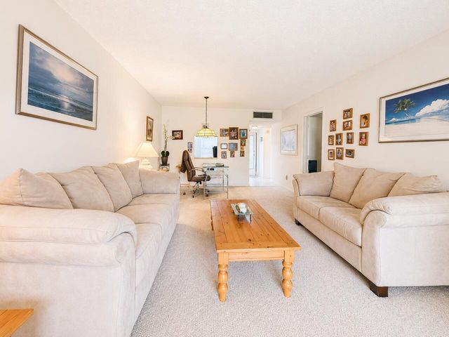 5901 NW 61st Avenue 105, Tamarac, FL 33319