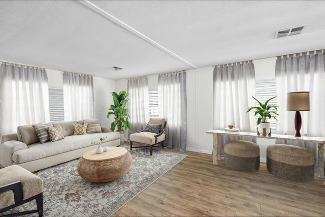 7027 San Bartolo 43, Carlsbad, CA 92011