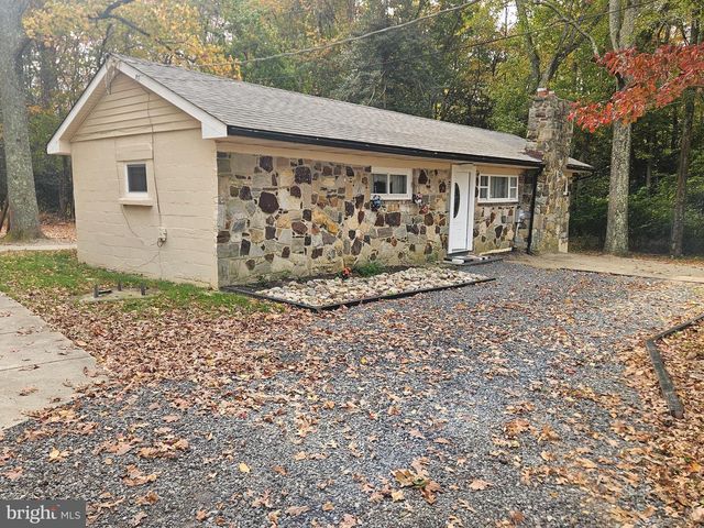 186 SCHAFER AVE, Cedarville, NJ 08311