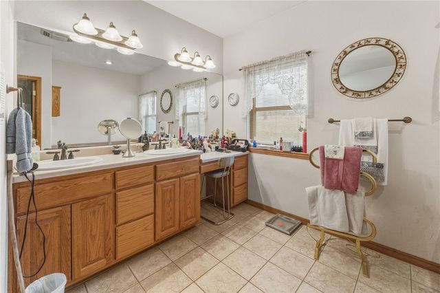 8008 Blackberry Way, Decatur, AR 72722