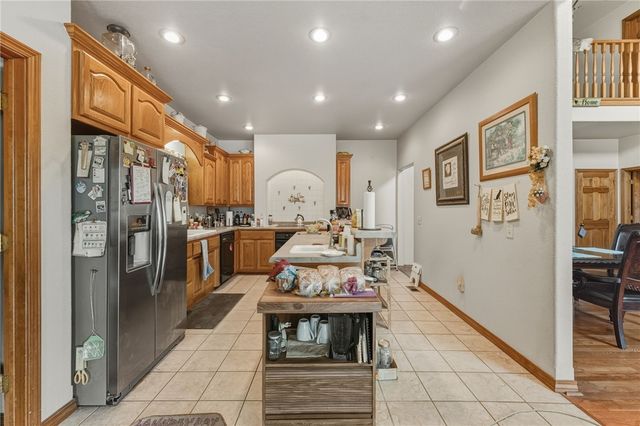 8008 Blackberry Way, Decatur, AR 72722