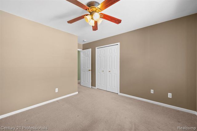 40121 Streamwood Court, Sterling Heights, MI 48310