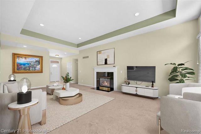 40121 Streamwood Court, Sterling Heights, MI 48310