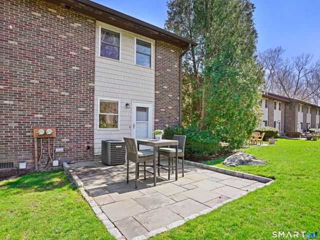 368 Knapps Highway 368, Fairfield, CT 06824